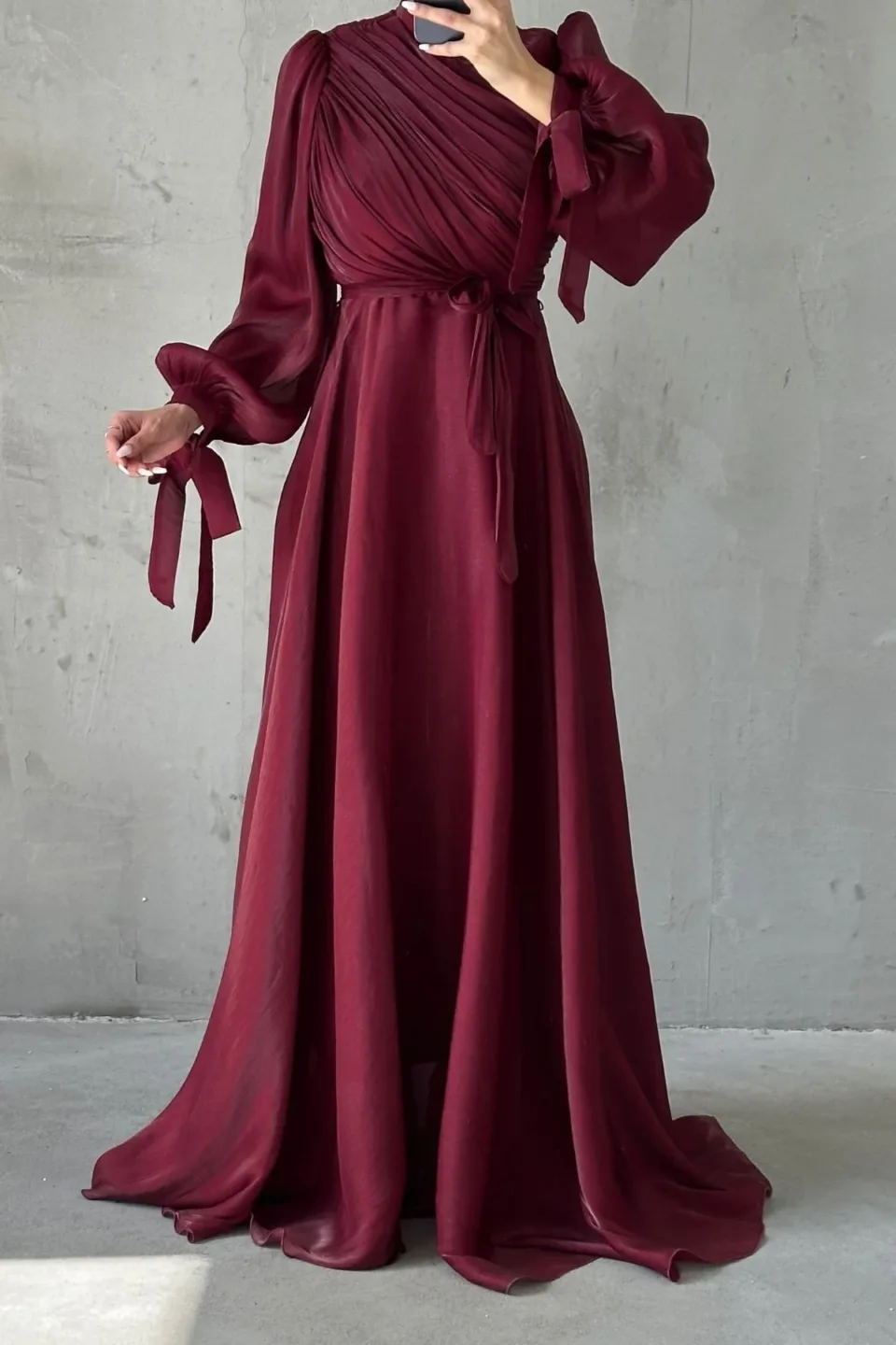 l e y l a elegant silk organza dress