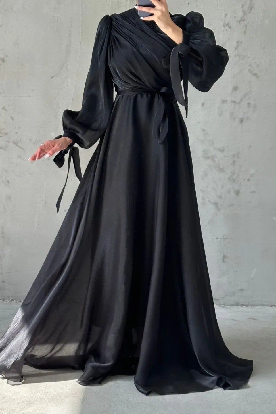 l e y l a elegant silk organza dress